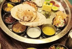 How a Local Thali Seller in Pune Used Instagram to Sell 800 Plates a Day