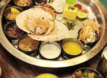 How a Local Thali Seller in Pune Used Instagram to Sell 800 Plates a Day